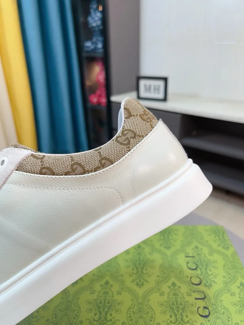 Factory price 440🌹🌹GUCCI [Gucci] New high-end brand of men's shoes, the latest fashionable casual men's shoes, trendy and versatile style, relaxed and sporty style, uppers imported from Italy, first-layer cowhide, genuine leather lining and ultra-fine workmanship. Original personalized fashionable rubber wear-resistant outsole, light and comfortable on the foot, size 38-44